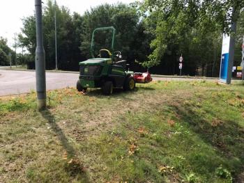 Commercial Grass Cutting 